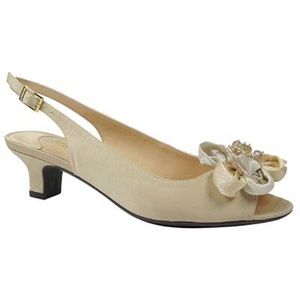J Renee Leonelle Champagne Pump